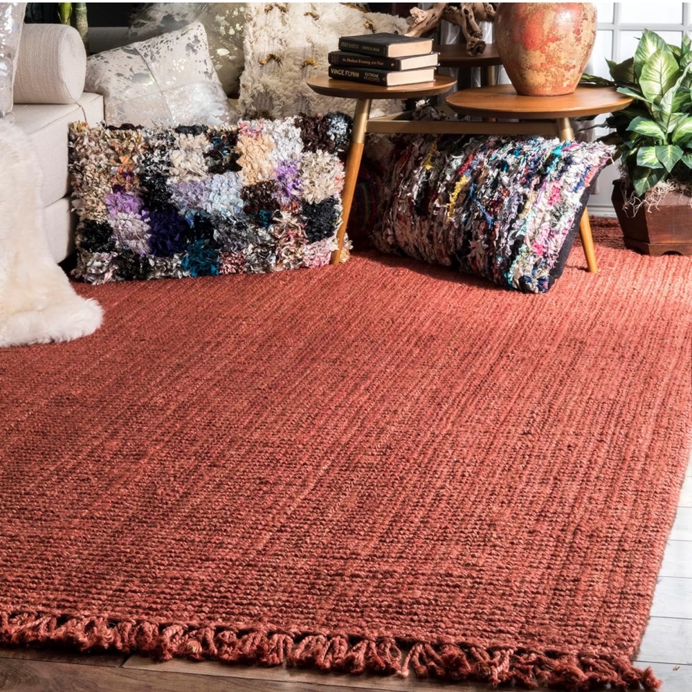 Rust accent rug